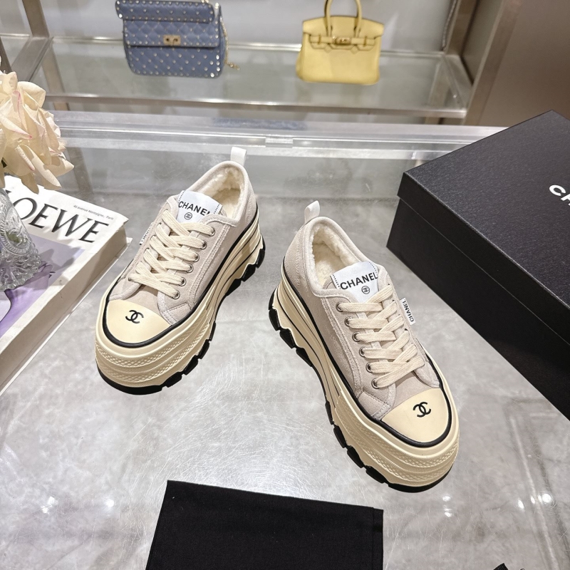 Ch**el sport shoes